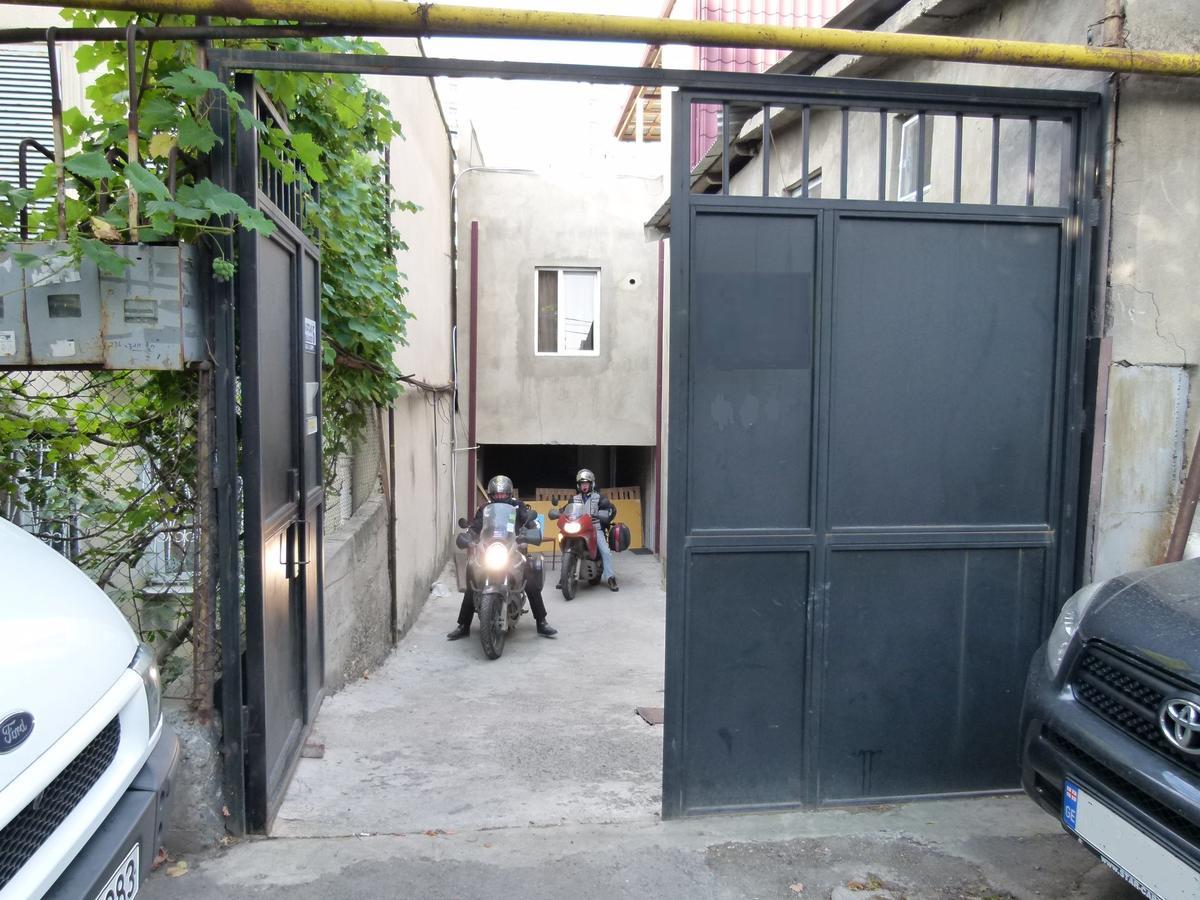 Why Me Eco-Friendly Hostel 트빌리시 외부 사진
